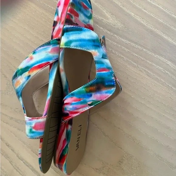 Camels Multi-Colored Patent Leather Slide Sandals/ Size 9 - Picture 4 of 8